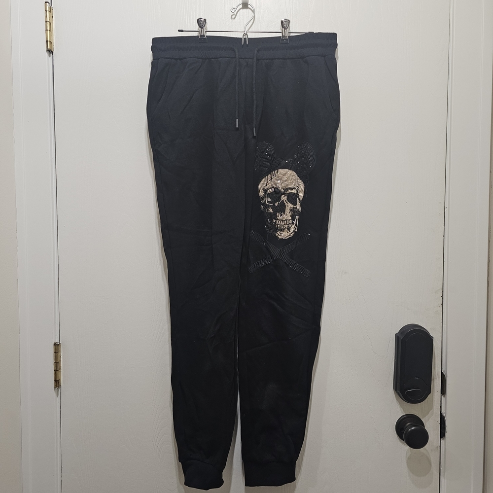 NWT Men's Black Skull Graphic Jogger Pants